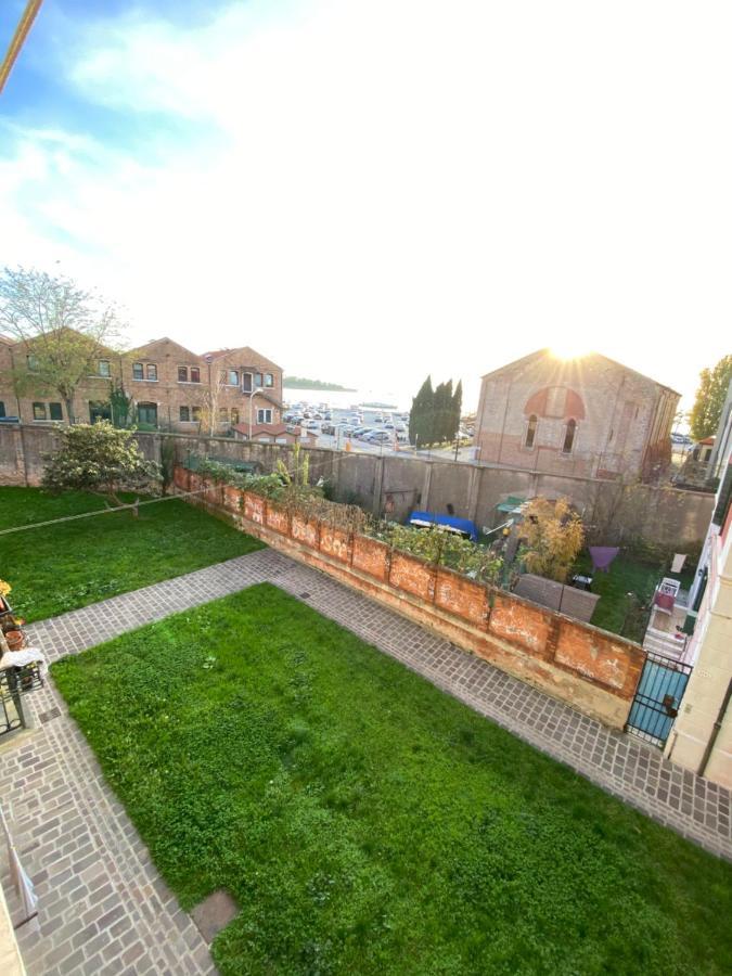 Ca' Santa Marta Apartment Venedig Exteriör bild