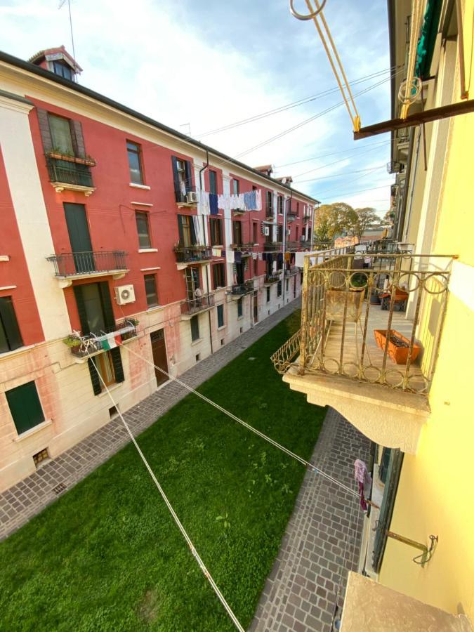 Ca' Santa Marta Apartment Venedig Exteriör bild