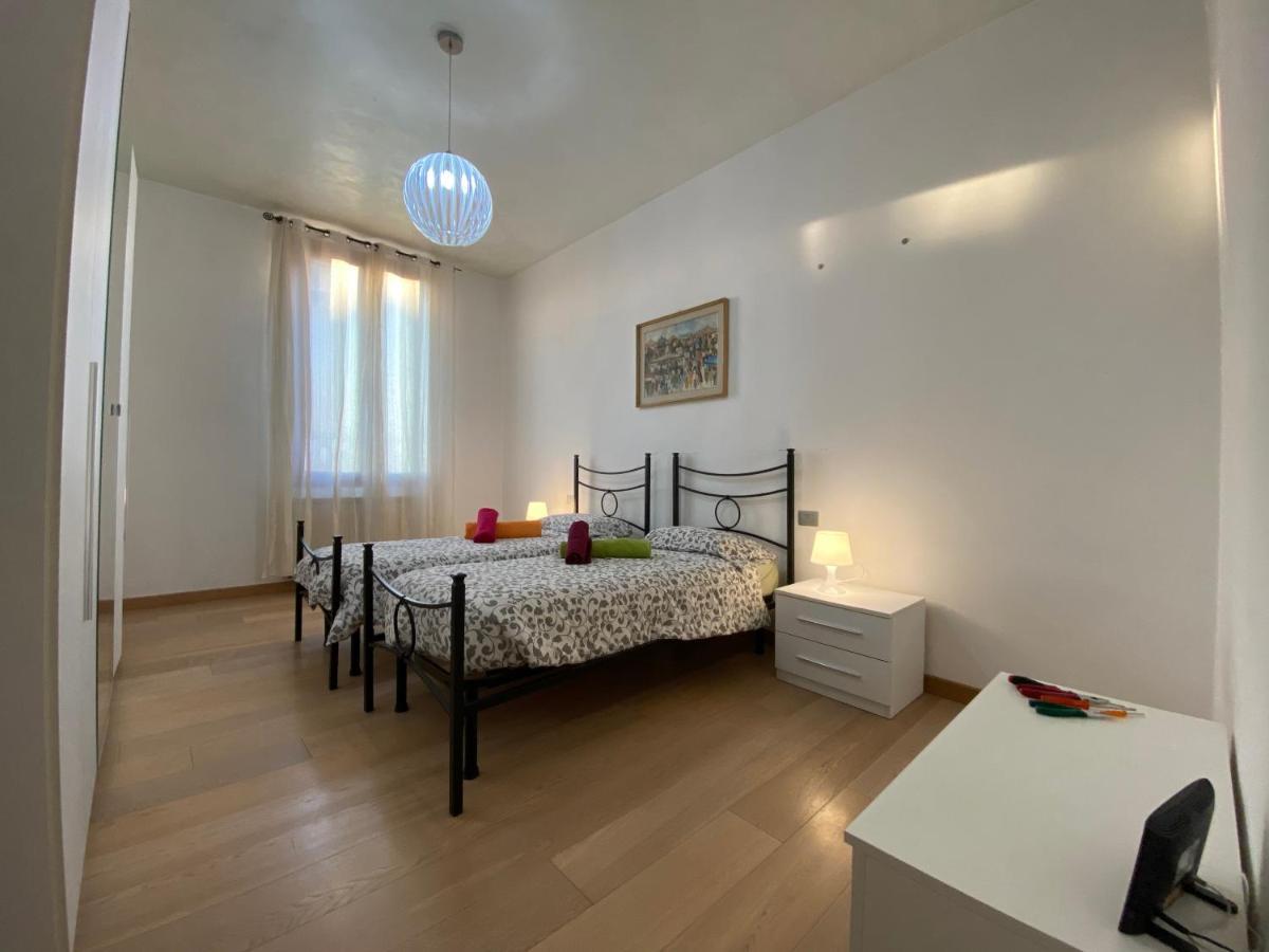 Ca' Santa Marta Apartment Venedig Exteriör bild