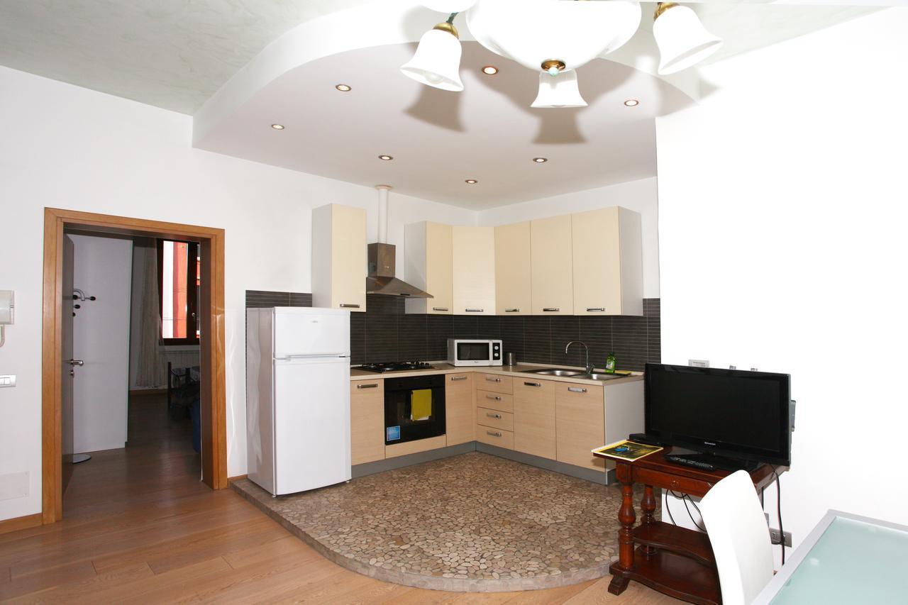 Ca' Santa Marta Apartment Venedig Exteriör bild